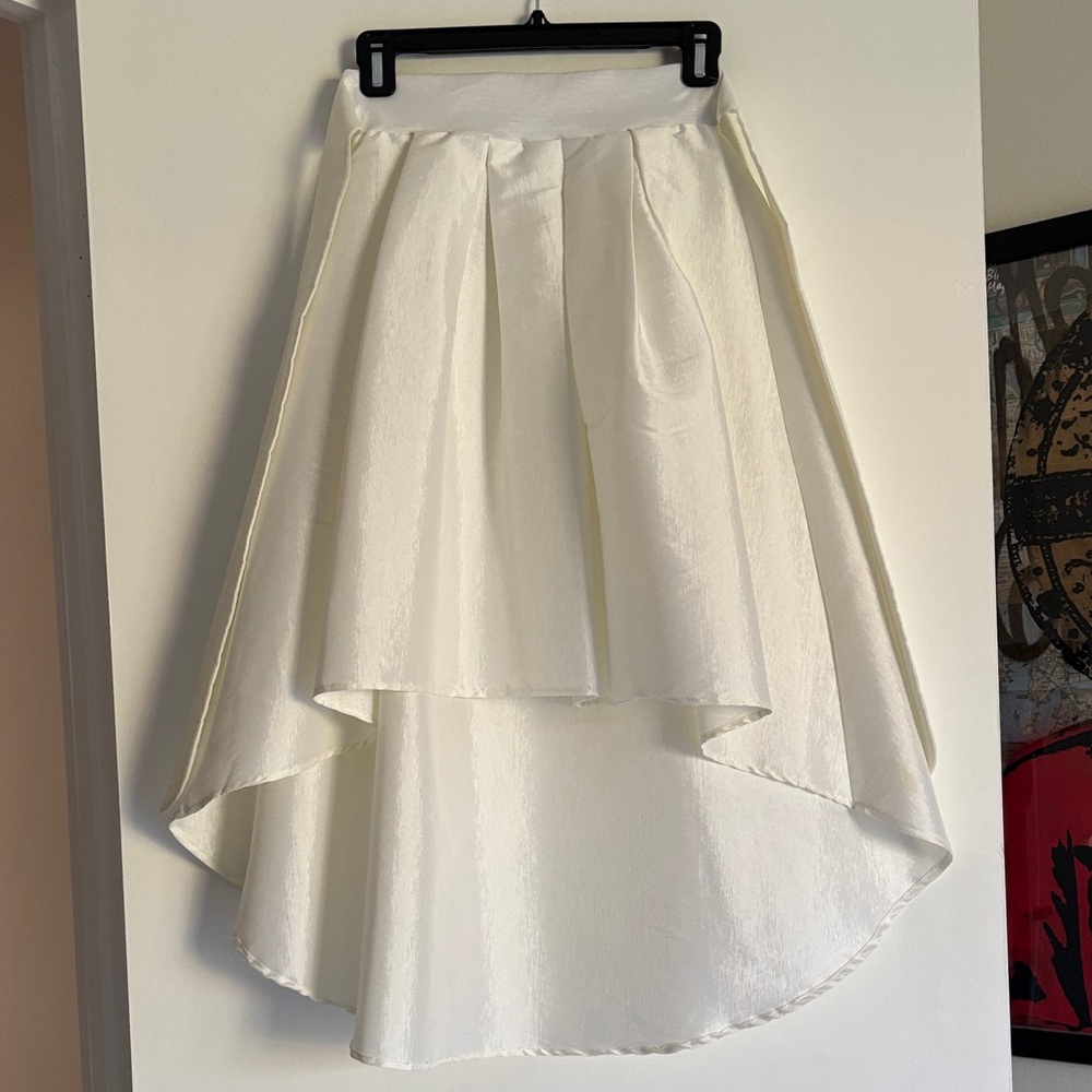 Elegant White High-Low Skirt